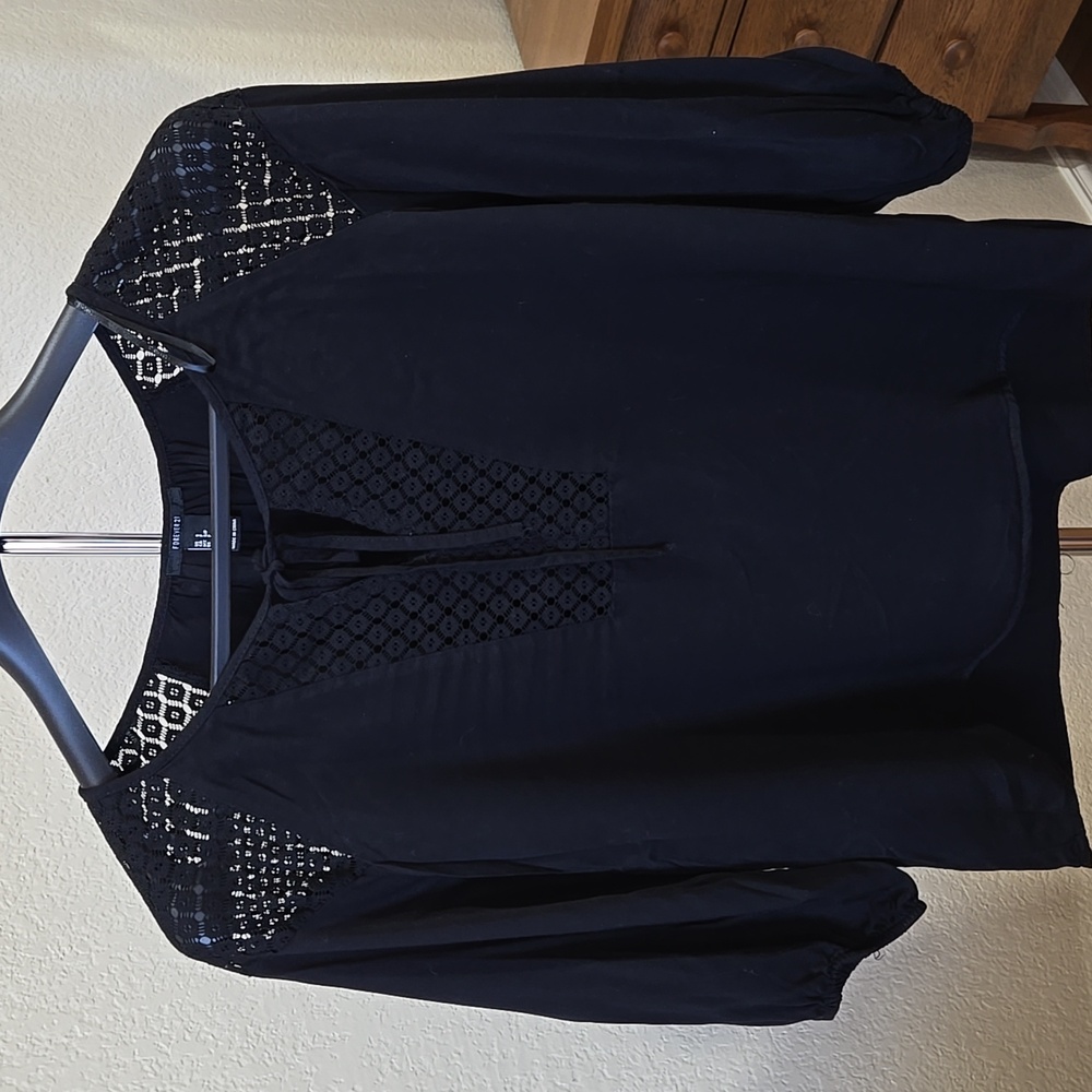 Black Pullover Top